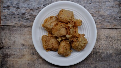 Tahu Isi or Tahu Berontak is Indonesian style Crispy fried tofu
