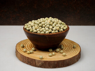 Uncooked dried green peas