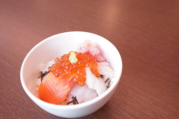 Japanese Food, Kaisendon bowl, Red Caviar and Salmon Seafood Boow in Japan - 日本料理 サーモン いくら 海鮮丼	