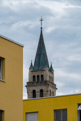 Kirche in Romanshorn und moderne Architektur