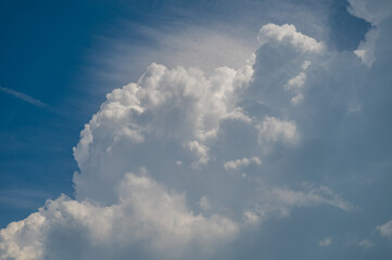 Wolken über Brochenzell