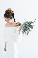 ウェディングドレスを着た花嫁