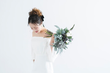 ウェディングドレスを着た花嫁