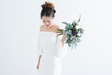 ウェディングドレスを着た花嫁