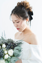 ウェディングドレスを着た花嫁