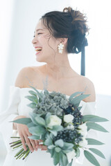 ウェディングドレスを着た花嫁