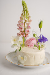 cake with pink flowers