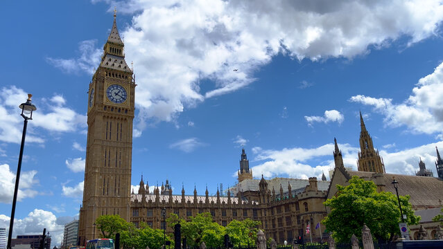 Big Ben and Parliament House in London - travel photography
