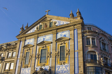 Fototapeta na wymiar Church of Santo Antonio dos Congregados in Porto