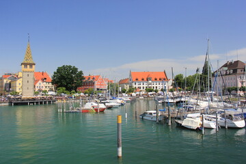 Fototapeta na wymiar Hafen in Lindau am Bodensee