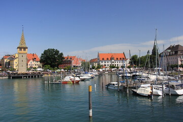 Fototapeta na wymiar Hafen in Lindau am Bodensee