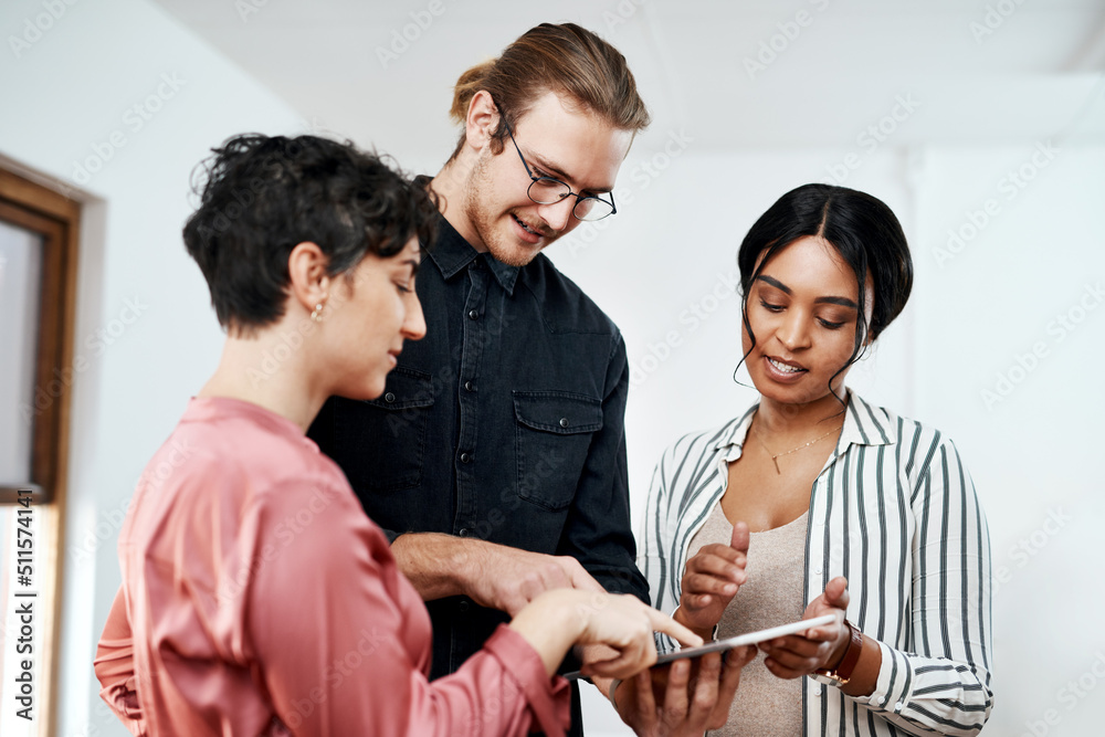 Aufkleber lets start with this on here. cropped shot of a diverse group of businesspeople standing together an