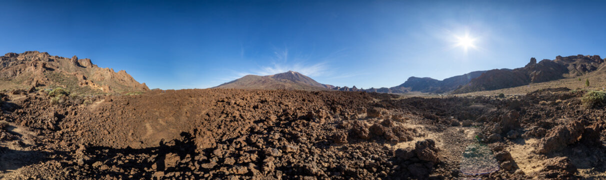 Pico del Teide Teneriffa mit erstarrter Lava