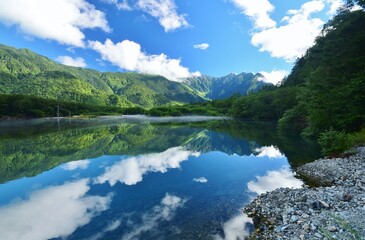 夏の上高地　大正池