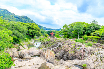 Fototapeta na wymiar 初夏の轟の滝（上流）佐賀県嬉野市　Todoroki Falls in early summer(Upstream). Saga-ken Ureshino city.