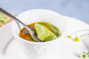 黒蜜をかけた抹茶ラテゼリー