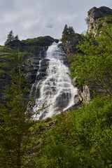 Obraz premium Waterfall in the early summer