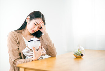 育児に悩む日本人女性（育児ノイローゼ）
