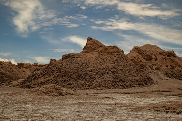 Fototapeta premium Vallesito Valle dela luna desierto desert Atacama Calama Bus Rust Micro