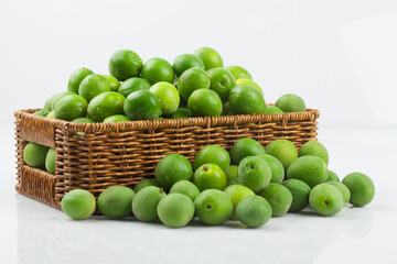 매실 ,초록색, 자연, 음식, 매실주, 매실액기스, 식물 ,과일, 건강 ,열매 ,싱싱함, 연두색, 효소, plum, green, nature ,food ,fruit ,fresh ,japaneseapricot ,식재료, 요리, cook, meal, dishes ,food, reserves