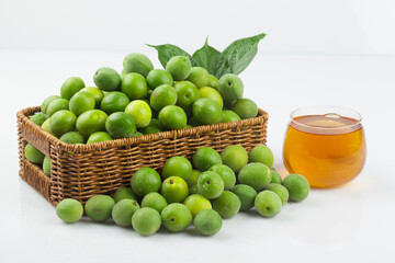 매실 ,초록색, 자연, 음식, 매실주, 매실액기스, 식물 ,과일, 건강 ,열매 ,싱싱함, 연두색, 효소, plum, green, nature ,food ,fruit ,fresh ,japaneseapricot ,식재료, 요리, cook, meal, dishes ,food, reserves