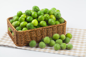 매실 ,초록색, 자연, 음식, 매실주, 매실액기스, 식물 ,과일, 건강 ,열매 ,싱싱함, 연두색, 효소, plum, green, nature ,food ,fruit ,fresh ,japaneseapricot ,식재료, 요리, cook, meal, dishes ,food, reserves