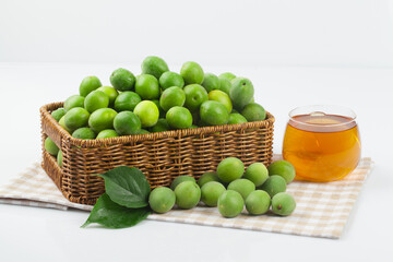 매실 ,초록색, 자연, 음식, 매실주, 매실액기스, 식물 ,과일, 건강 ,열매 ,싱싱함, 연두색, 효소, plum, green, nature ,food ,fruit ,fresh ,japaneseapricot ,식재료, 요리, cook, meal, dishes ,food, reserves