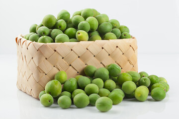 매실 ,초록색, 자연, 음식, 매실주, 매실액기스, 식물 ,과일, 건강 ,열매 ,싱싱함, 연두색, 효소, plum, green, nature ,food ,fruit ,fresh ,japaneseapricot ,식재료, 요리, cook, meal, dishes ,food, reserves