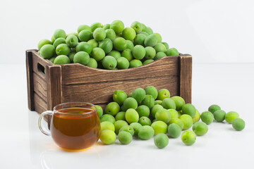 매실 ,초록색, 자연, 음식, 매실주, 매실액기스, 식물 ,과일, 건강 ,열매 ,싱싱함, 연두색, 효소, plum, green, nature ,food ,fruit ,fresh ,japaneseapricot ,식재료, 요리, cook, meal, dishes ,food, reserves