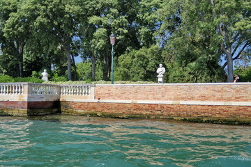 Giardini Pubblici. Venise.. Vue de la lagune. Italie