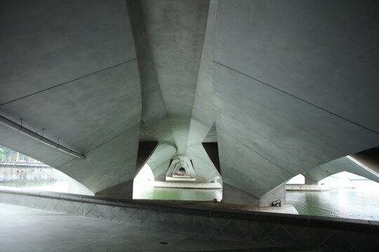 Underpass Bridge In Singapore 