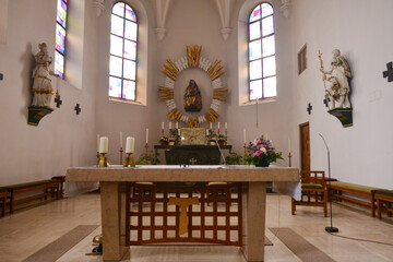 Innenansicht Franziskanerkirche hl. Anna in Reutte, Tirol