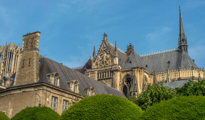 Obraz premium Toits de la cathédrale de Reims, Marne, France