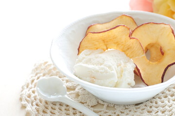 Vanilla Ice-cream and Dried apple slices with honey