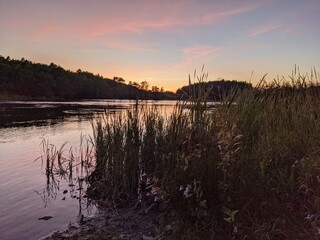Obraz premium sunrise over the lake