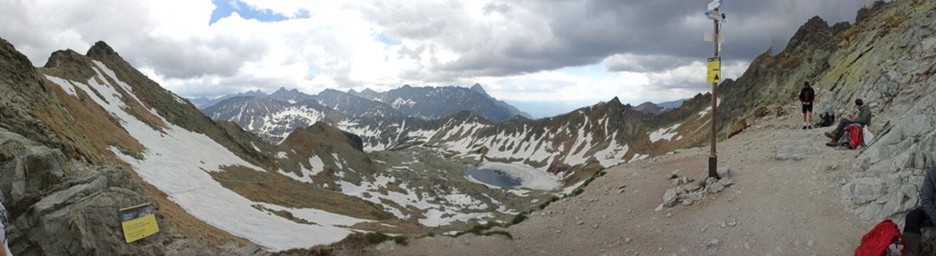 Zawrat pass
