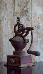Antiguo  molinillo de café