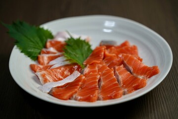 サーモンの刺身