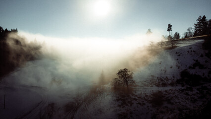 Mystische Stimmung im Winter im Schwarzwald, in der Nähe von Waldkirch - obrazy, fototapety, plakaty
