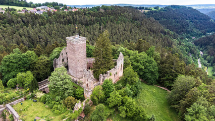 Luftaufnahme der Burg Zavelstein, Bad Teinach-Zavelstein, Schwarzwald, Deutschland