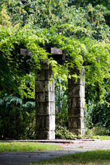 stone wall, gate to heaven 