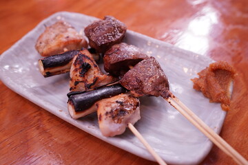 Japanese Food, Yakitori, Grilled Chicken Skewers - 日本料理 焼き鳥
