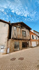 CONFOLENS (Charente)