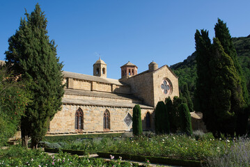 Fototapeta na wymiar abbaye of Fontfroide in France
