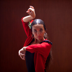 Bailarina flamenca con torera roja - obrazy, fototapety, plakaty
