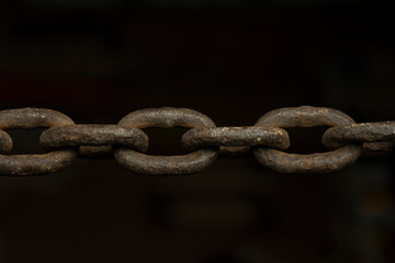 Fototapeta premium Close up of a rusty, heavy duty chain