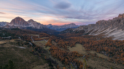 Naklejka na ściany i meble Autumn scenery in Dolomites mountains
