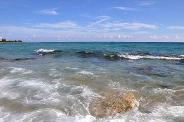 Fototapeta premium Seaside with clear weather and clear water