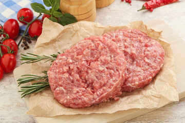 Raw pork cutlet for burger