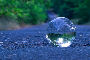 Lensball - Natur - Transparenz  - Zerbrechlich - Bioeconomy - Ecology - High quality photo